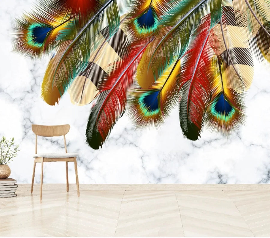 Papier peint panoramique Plumes de paon sur marbre bleu et blanc